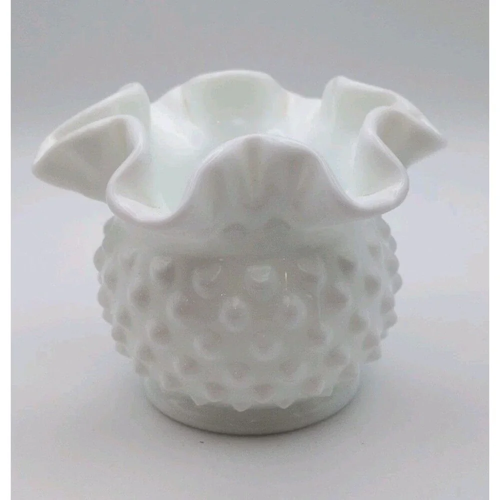 Fenton White Milk Glass‎ Hobnail Ruffled 3
